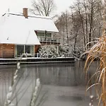 Residenz - Lichtermeer - Seeterrasse - Sauna - Parkplatz